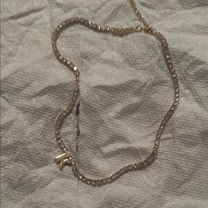 Elegant Gold Necklace with Pendant